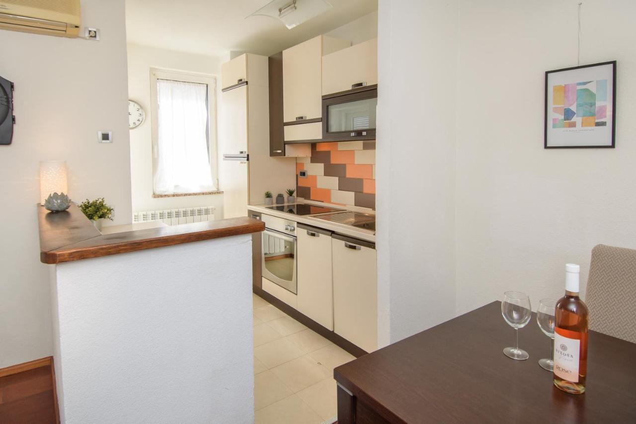 Apartment Stefi ポレッチ エクステリア 写真