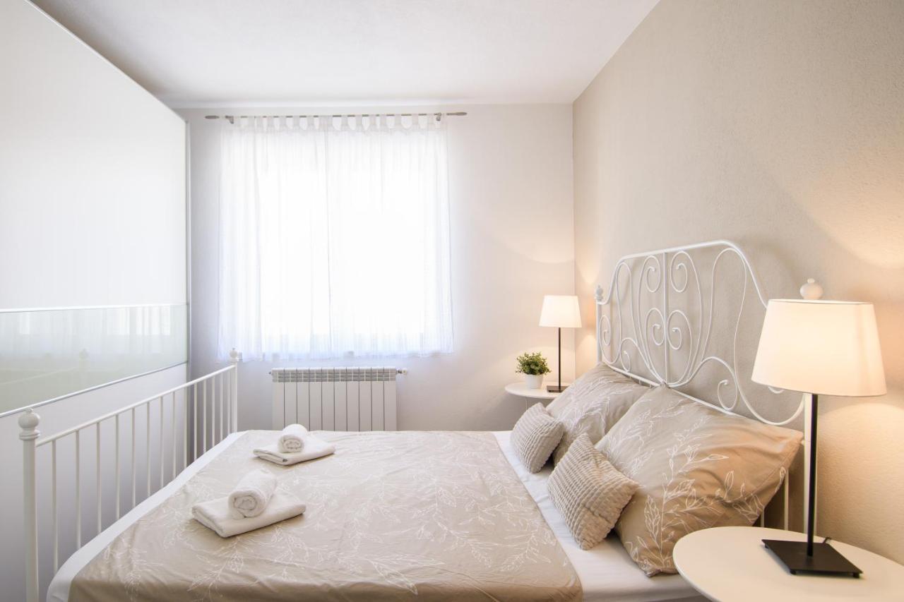Apartment Stefi ポレッチ 部屋 写真